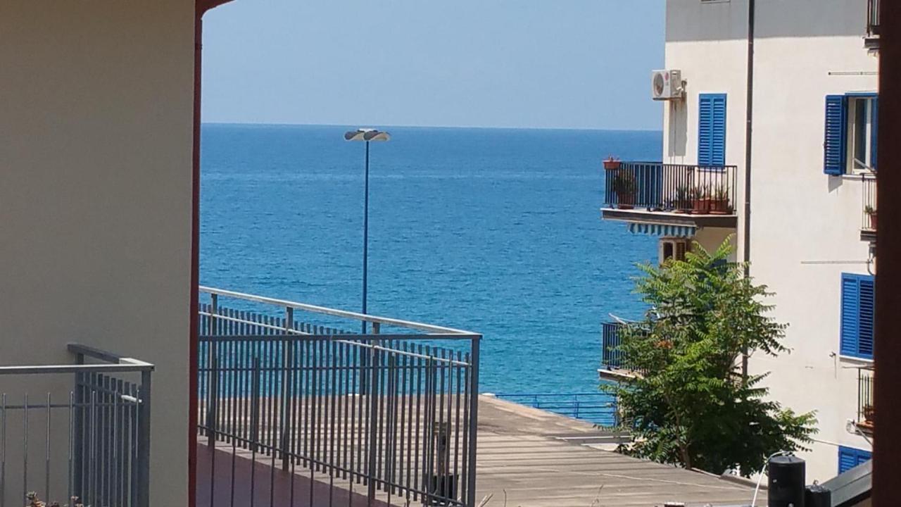 A Due Passi Dal Mare Bed & Breakfast Acquappesa Ngoại thất bức ảnh