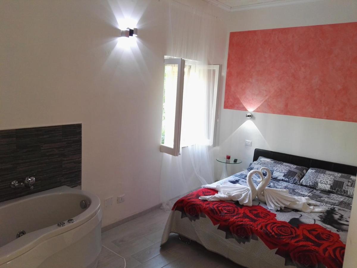 A Due Passi Dal Mare Bed & Breakfast Acquappesa Ngoại thất bức ảnh