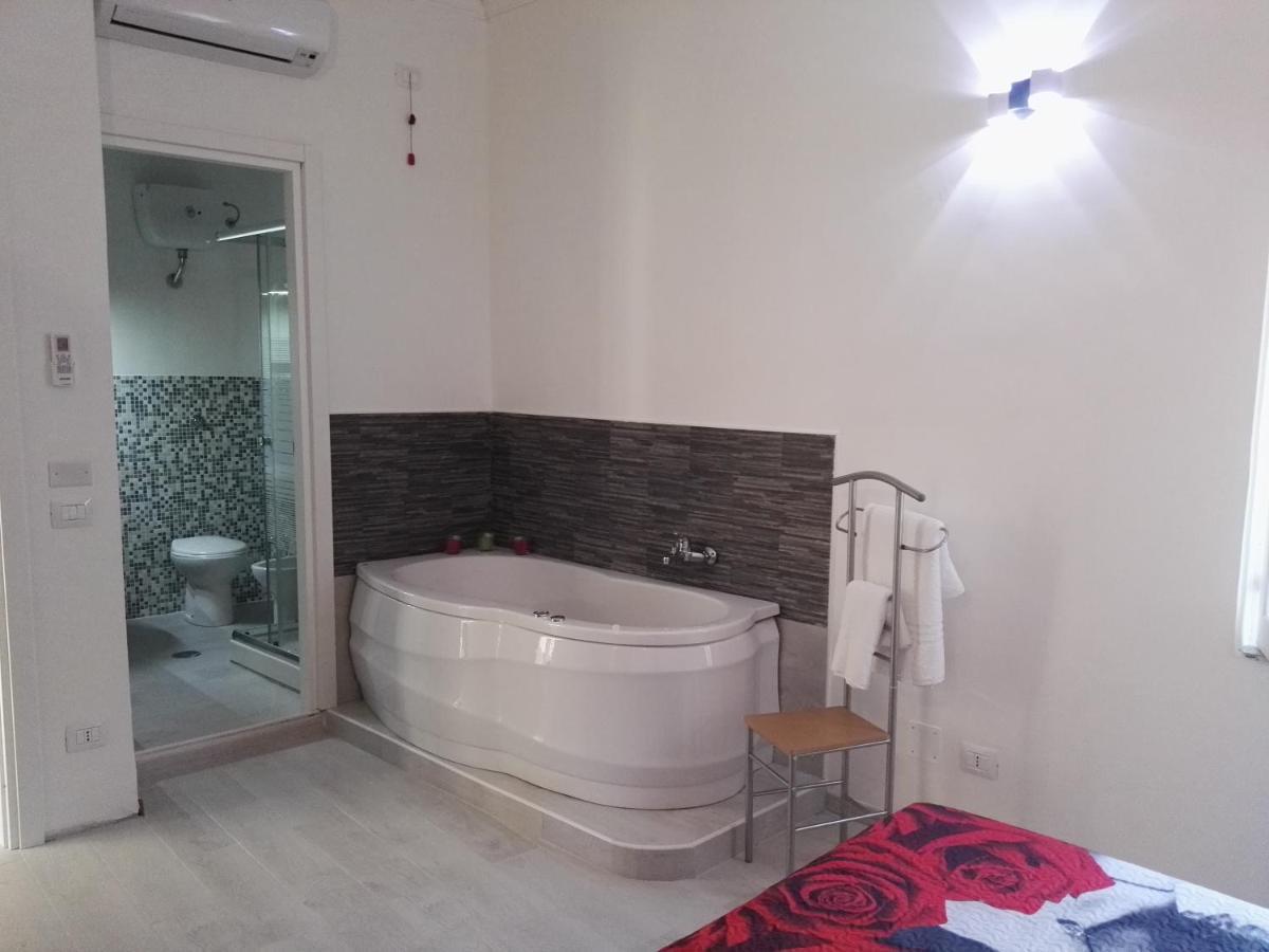 A Due Passi Dal Mare Bed & Breakfast Acquappesa Ngoại thất bức ảnh