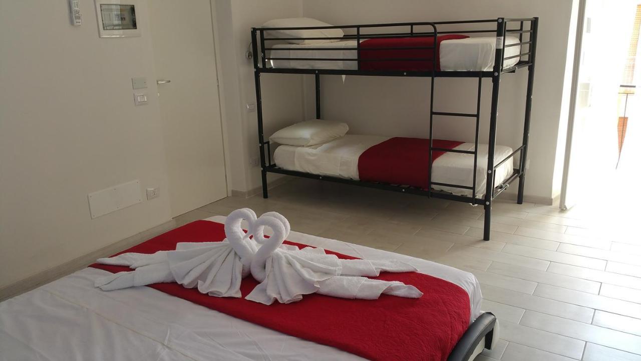 A Due Passi Dal Mare Bed & Breakfast Acquappesa Ngoại thất bức ảnh
